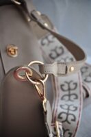 GIGI LEATHER HANDBAG - Taupe