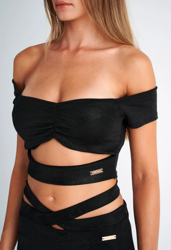 KENDALL + KYLIE - GATHERED CROPPED TOP WITH CUT-OUT DETAIL